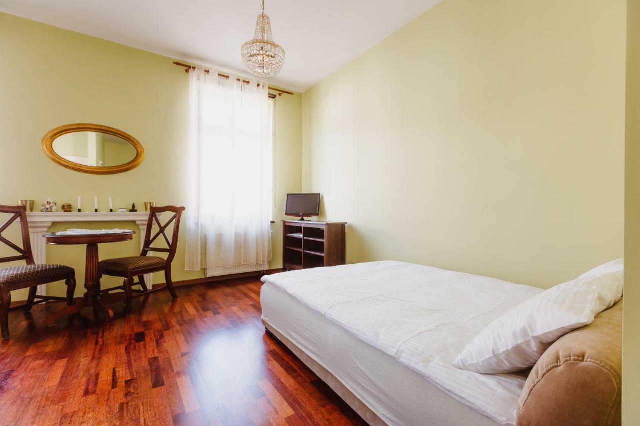 100% Cracovian Traditional Apartment *